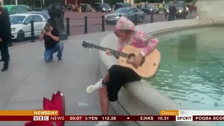 Justin Bieber serenades fiancée (UK) - BBC News - 20th September 2018