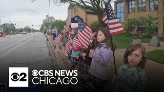 Chicago students honor fallen police officer during funeral procession
