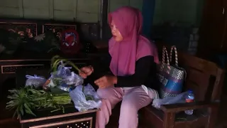 BELANJA DI PASAR TRADISIONAL, KEBETULAN STOK DI KULKAS HABIS SEMUA