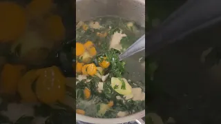 суп из морковной ботвы