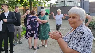 La Multi Ani fericiți și binecuvântați doamna Efrosenia !!