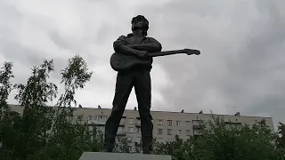 Памятник Виктору Цою у метро Проспект Ветеранов г. Санкт-Петербург 🎸