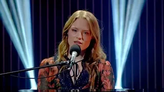 Freya Ridings performs 'Lost Without You' | The Ray D'Arcy Show