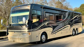 2009 MONACO CAMELOT 42PDQ METICULOUSLY MAINTAINED ￼$129,950