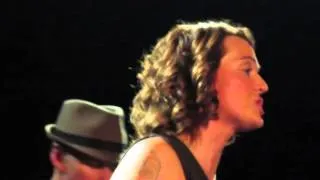 Brandi Carlile - What Can I Say (unplugged) (Islington Assembly Hall, London, 13/02/2013)