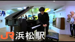 Station piano in Japan =YAMAHA C3X= "hanamizuki" the beautiful J-pop