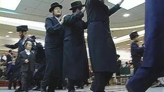 Amazing Hasidic dance