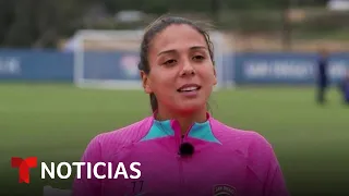 'La Bombi', una estrella hija de migrantes que aprendió fútbol como pudo | Noticias Telemundo