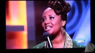 Lalah Hathaway - "A Song For You" Live At The Apollo