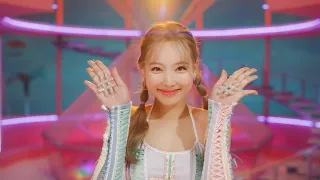 ‘CELEBRATE’ but it’s only NAYEON’s lines