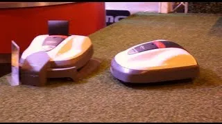 Honda Miimo Robot Lawn Mower - RobotMower crashes into a Stationary Object !! - This is no Asimo