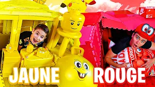 ON CONSTRUIT UNE CABANE D'UNE SEULE COULEUR JAUNE VS ROUGE ! (One Color Challenge)