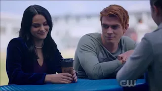 Jughead & Varchie Opening scene 2x02 RIVERDALE