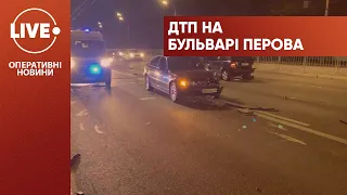 На бульварі Перова сталася ДТП з авто на «аварійці»