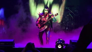 Kiss - Gene Simmons blood spitting (iPhone 6s Plus video Richmond VA)