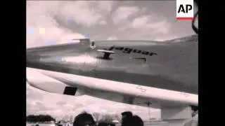 SYND 14/11/1969 THE JAGUAR ANGLO-FRENCH JET FIGHTER GOES THROUGH A TEST FLIGHT