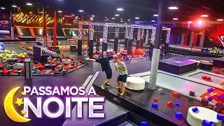 PASSAMOS A NOITE EM UM PARQUE DE TRAMPOLIM!