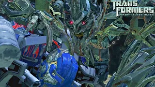 Megatron Kills Warpath and Fights Optimus Prime - Transformers Dark of The Moon Game