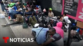 Migrantes angustiados de vendedores ambulantes en Nueva York | Noticias Telemundo