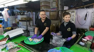 Hawking Seafood in the fish market 竹圍漁港 Fish port 海鮮叫賣