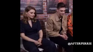 Herophine : Mirror (Josephine Langford and Hero Fiennes Tiffin )