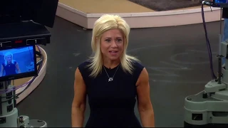 'Long Island Medium' Theresa Caputo reads WCL audience members - PART 2