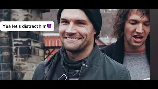 Hehe #joelsmallbone #lukesmallbone #forkingandcountry 😝💕💕💕