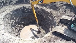 40ft long boom SANY Excavator Amazing well digging into water