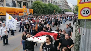 Θεσσαλονίκη: Με δρώμενο στο μνημείο Καπνεργατών τίμησαν του νεκρούς του Μάη του 36'
