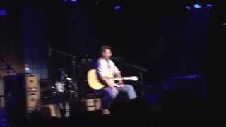 Vince Gill tells a story about his dad and sings "The Key To Life"