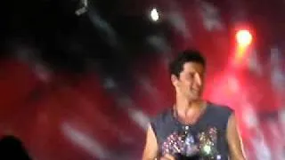 Sakis Rouvas - Min antistekesai - LIVE - Μην αντιστέκεσαι