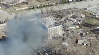 Drone video of #Ukraine attacking #Russian vehicles in Mariupol