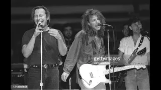 Southside Johnny & Jon Bon Jovi & Little Steven - This Time It's For Real (live in Asbury Park 1990)