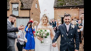 Bassmead Manor Barns - Nadine & Scott