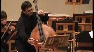 Н.Кочергин играет концерт для контрабаса.г.Томск.avi