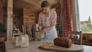 Фермерская семья из Дмитрова осваивает древнерусские способы хлебопечения без дрожжей на особой муке