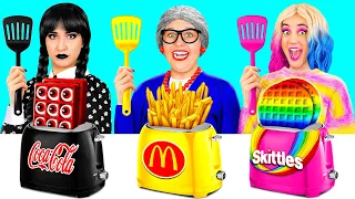 Reto De Cocina Wednesday vs Abuela | Momentos Divertidos de Fun Challenge