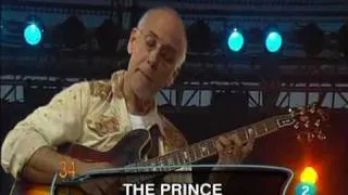 Larry Carlton - smiles and smiles to go - Vitoria Jazz Festival 2010