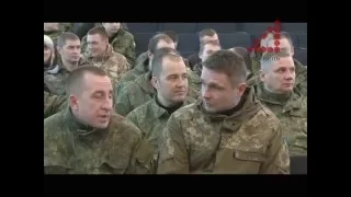 Бійцям роти поліції "Чернігів" вручили відзнаки за оборону Маріуполя