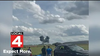 Fighter jet crashes during Michigan air show