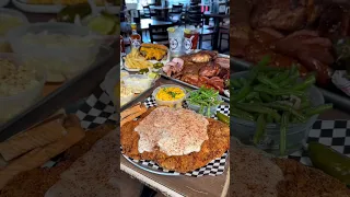 🎉 Texas-Sized Chicken-Fried Steak in Eagle Pass! 🤯 The Wagon Wheel in Eagle Pass, Texas #eldereats