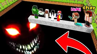 NIE WPADNIJ DO CZARNEJ DZIURY POTWORA W MINECRAFT?! GPLAY & LUMI