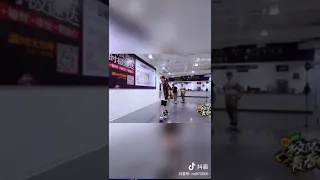 ❤️Wang Yibo - Yibo - Skateboarding 🛹