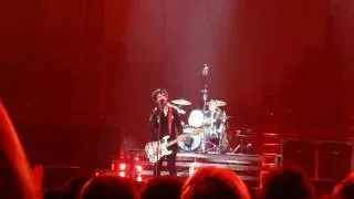 Green Day - Paranoid (Black Sabbath cover nagoya japan 2010/01/25)