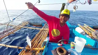 DUMAWI SA SUBID-SUBID AT UNDAK ANG MGA SKIPJACK TUNA