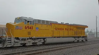 new flag uprr unit 6941 in reverse in rainy Roseville CA month ago