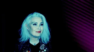 Kim Wilde reacts to the Kids in America Video (EXTRACT from the Greatest Hits DVD)