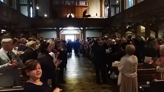 Hochzeit T + M - Auszug aus der Kirche