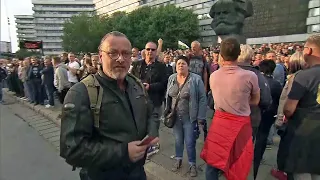 Gewalt in Chemnitz: Krawalle von Rechtsextremisten | SPIEGEL TV