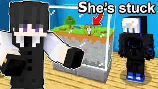 Fooling This Girl the Way Mojang Intended It in Minecraft..
